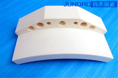 氧化鋁陶瓷制成精密結(jié)構件的優(yōu)勢 氧化鋁陶瓷制成精密結(jié)構件的優(yōu)勢